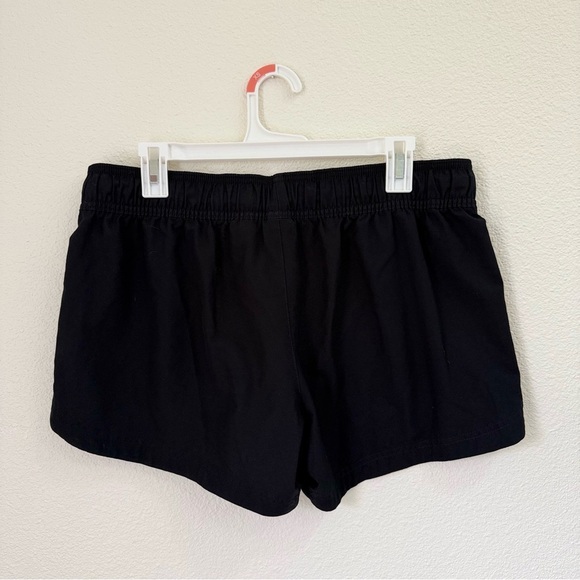Nike Black Athletic Shorts Women’s Size XL - Picture 2 of 3